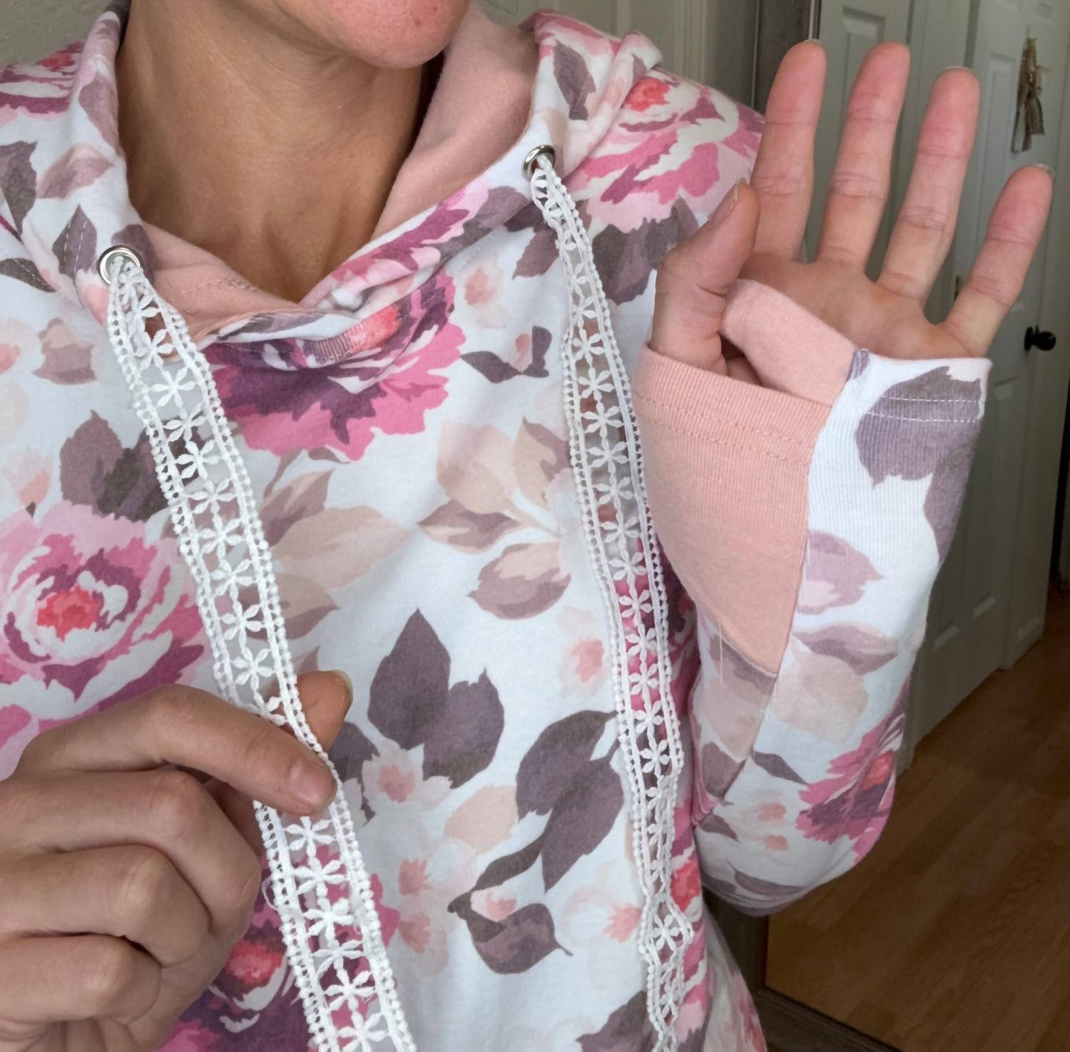 Michelle Mae - Hailey Pullover Hoodie