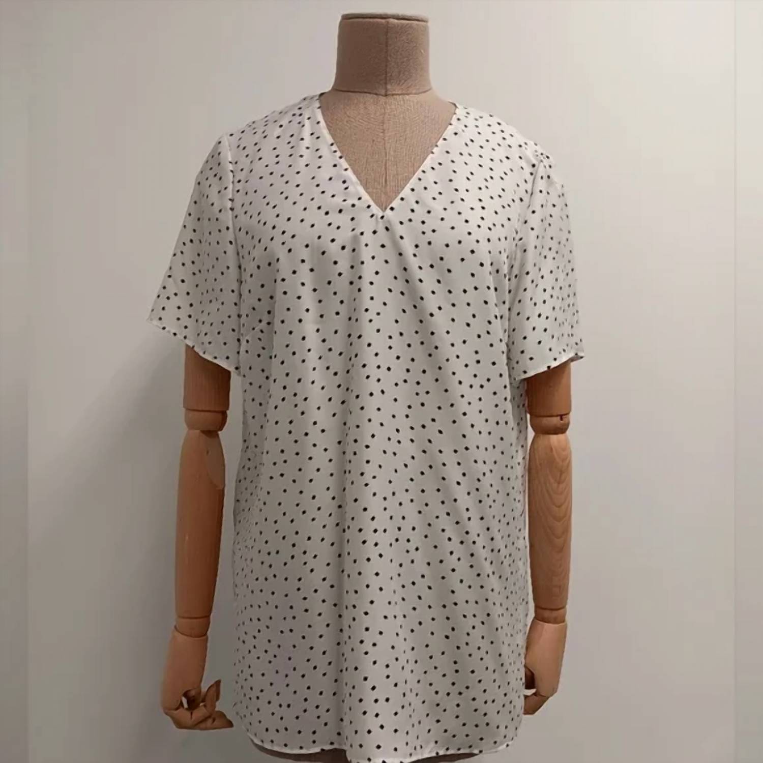 Lafayette 148 - Women's Meg V-neck Blouse