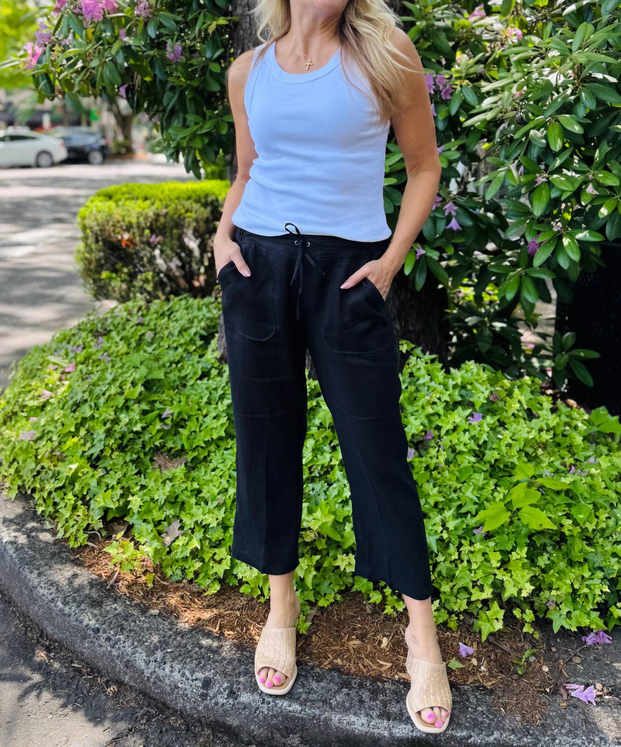 Pure Amici - Cropped Linen Pant
