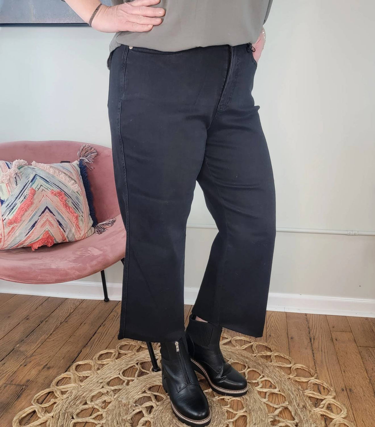 Judy Blue - Rylee Tummy Control Cropped Wide Legs Jeans - Plus