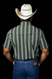 Ferrell Tucker Short Sleeve Snap Top in green - men's t-shirt - detail view