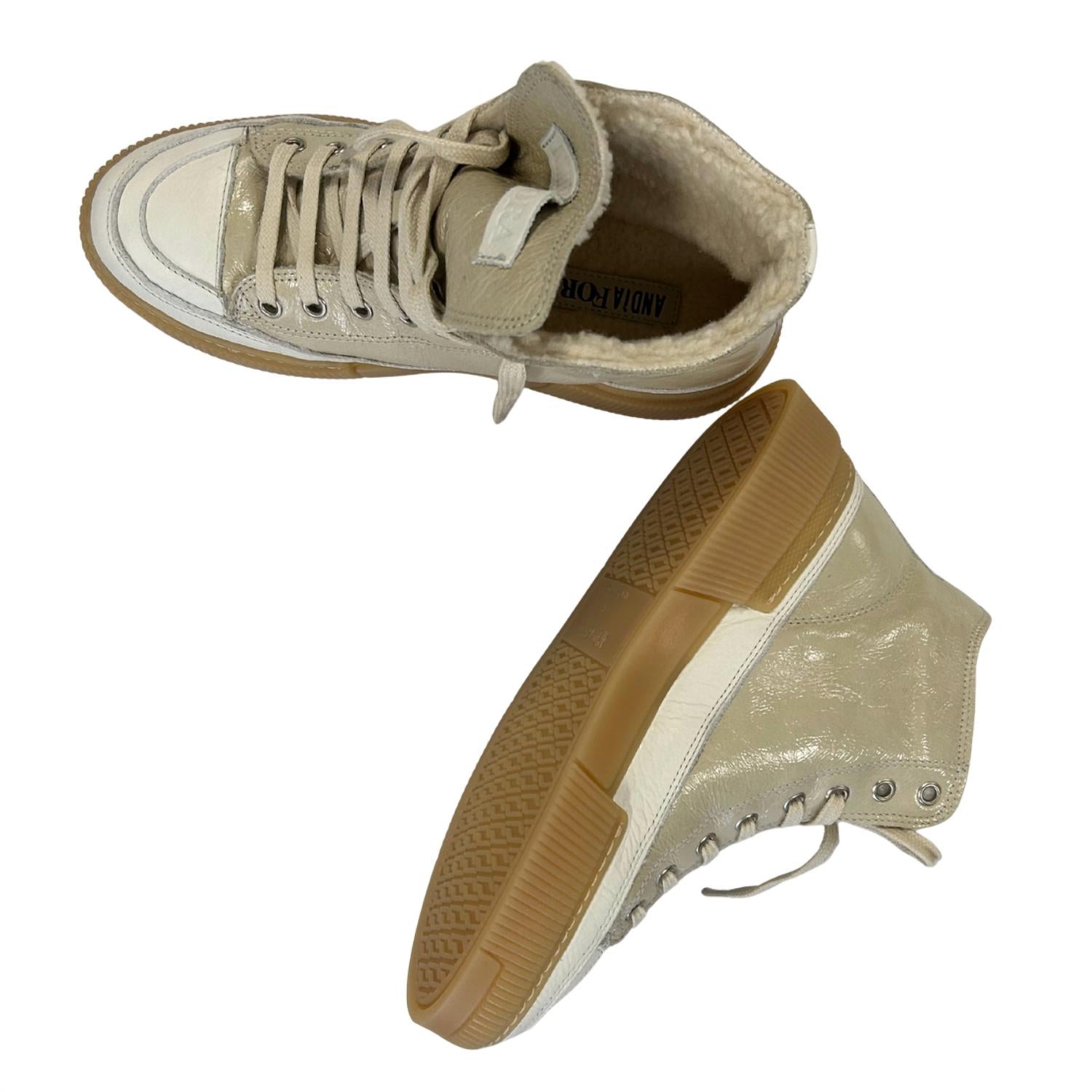 Andia Fora - Women's Hero Teddy Denver Sneaker
