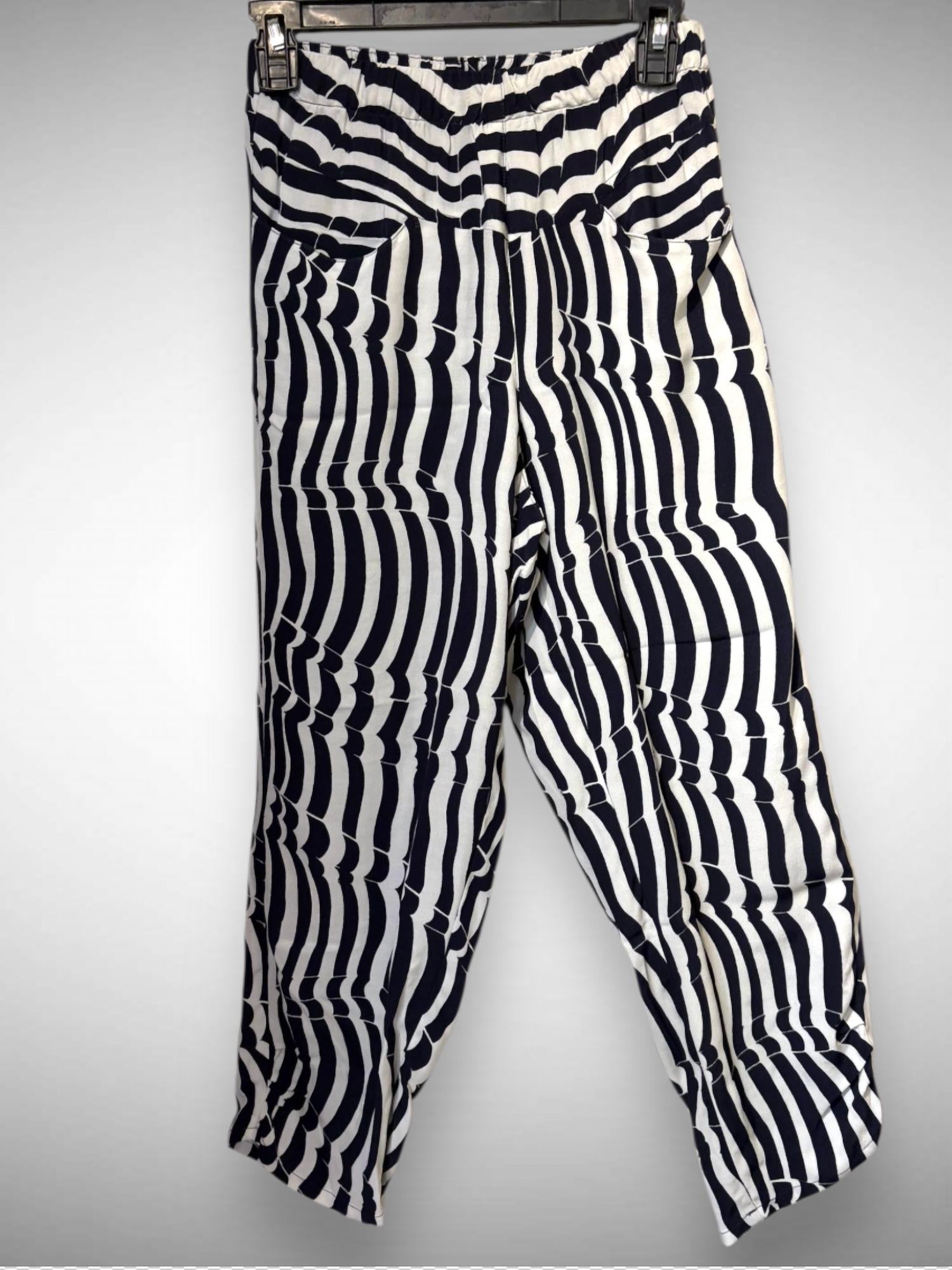 Q Neel - Women's Crop Pants