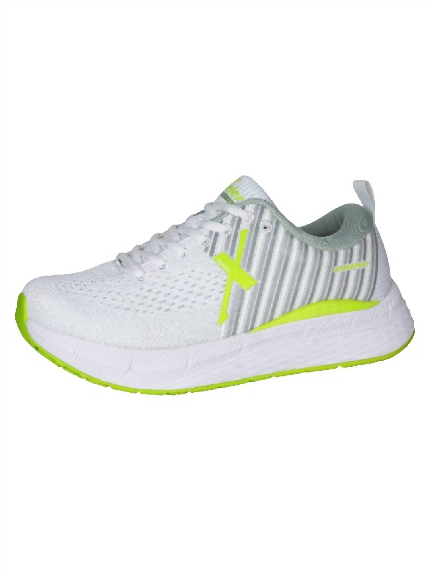 Xelero - Women's Steadfast Running Shoes