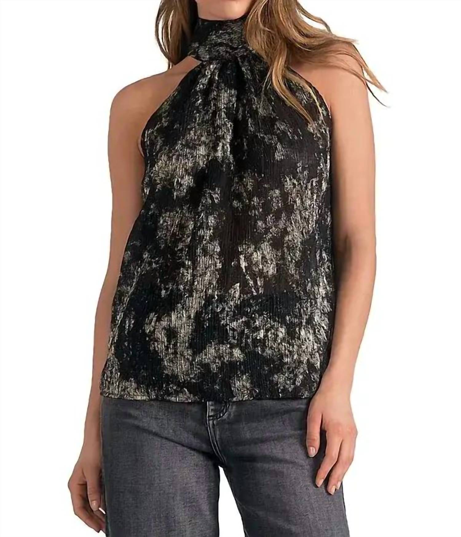 ELAN Plissé Sleeveless Top in black - women's blouse
