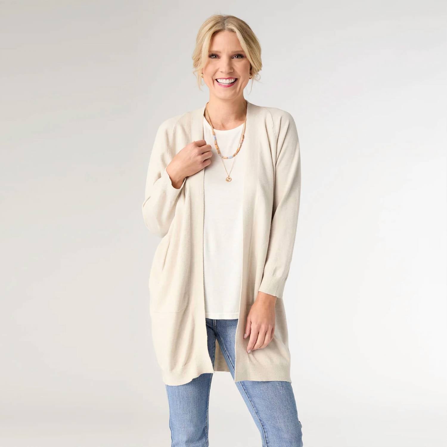 Coco + Carmen - Lightweight Heavenly-luxe 3/4 Sleeve Cardigan With Pockets