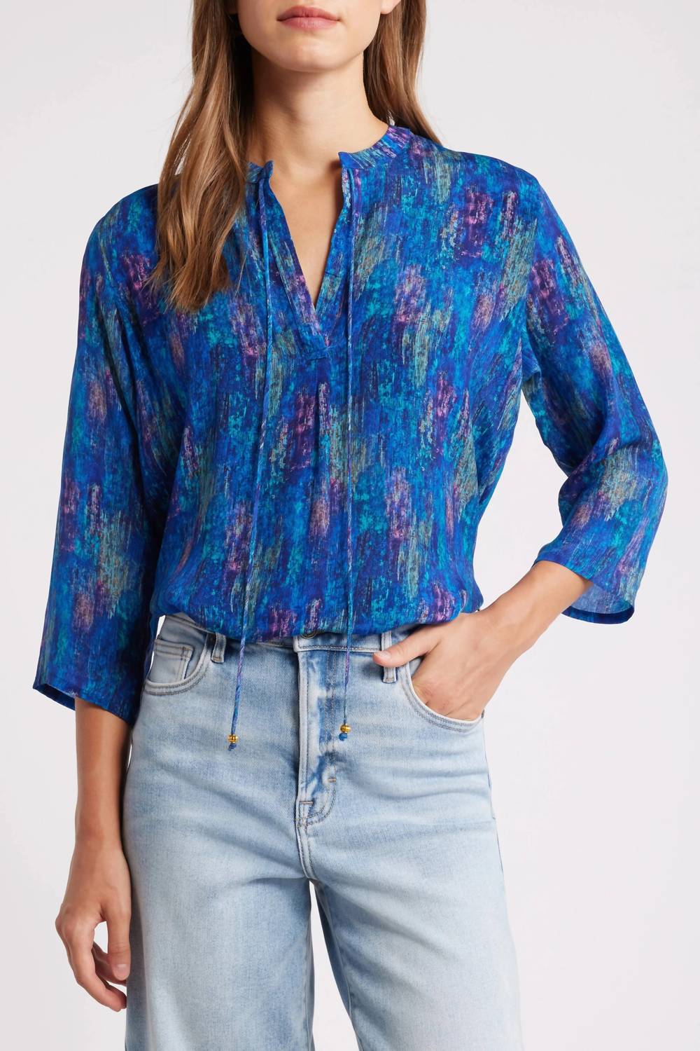 Apny - V-neck With Tassel Blouse