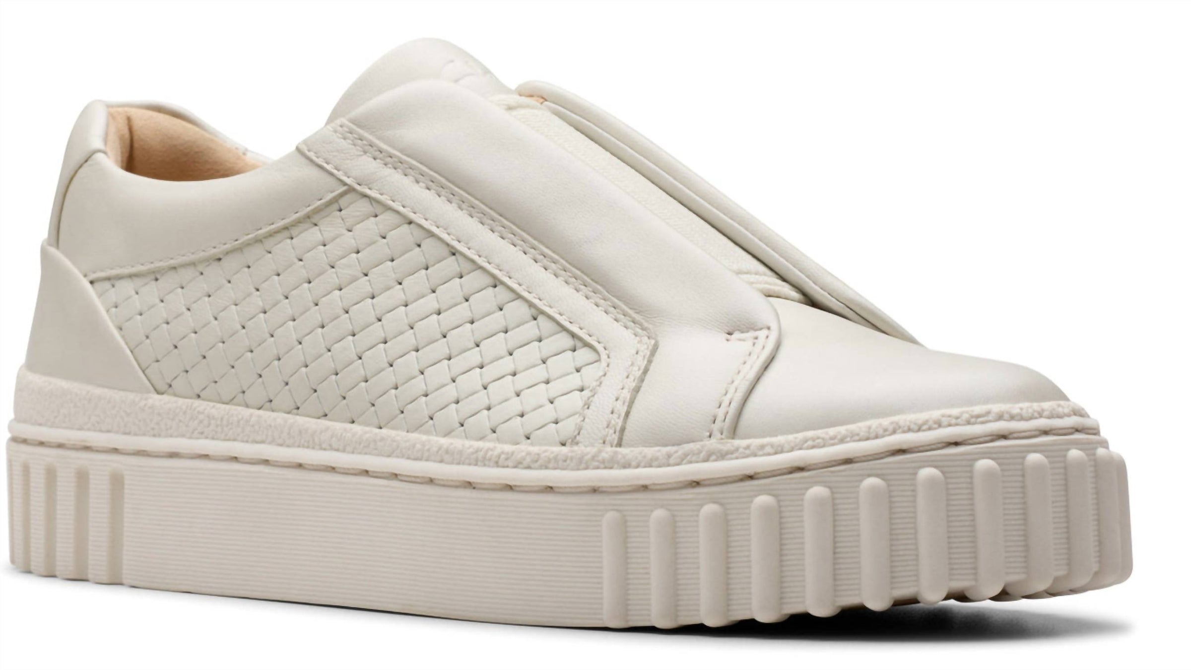 Clarks Women's Mayhill Bay Shoe in off white leather - women's sneaker