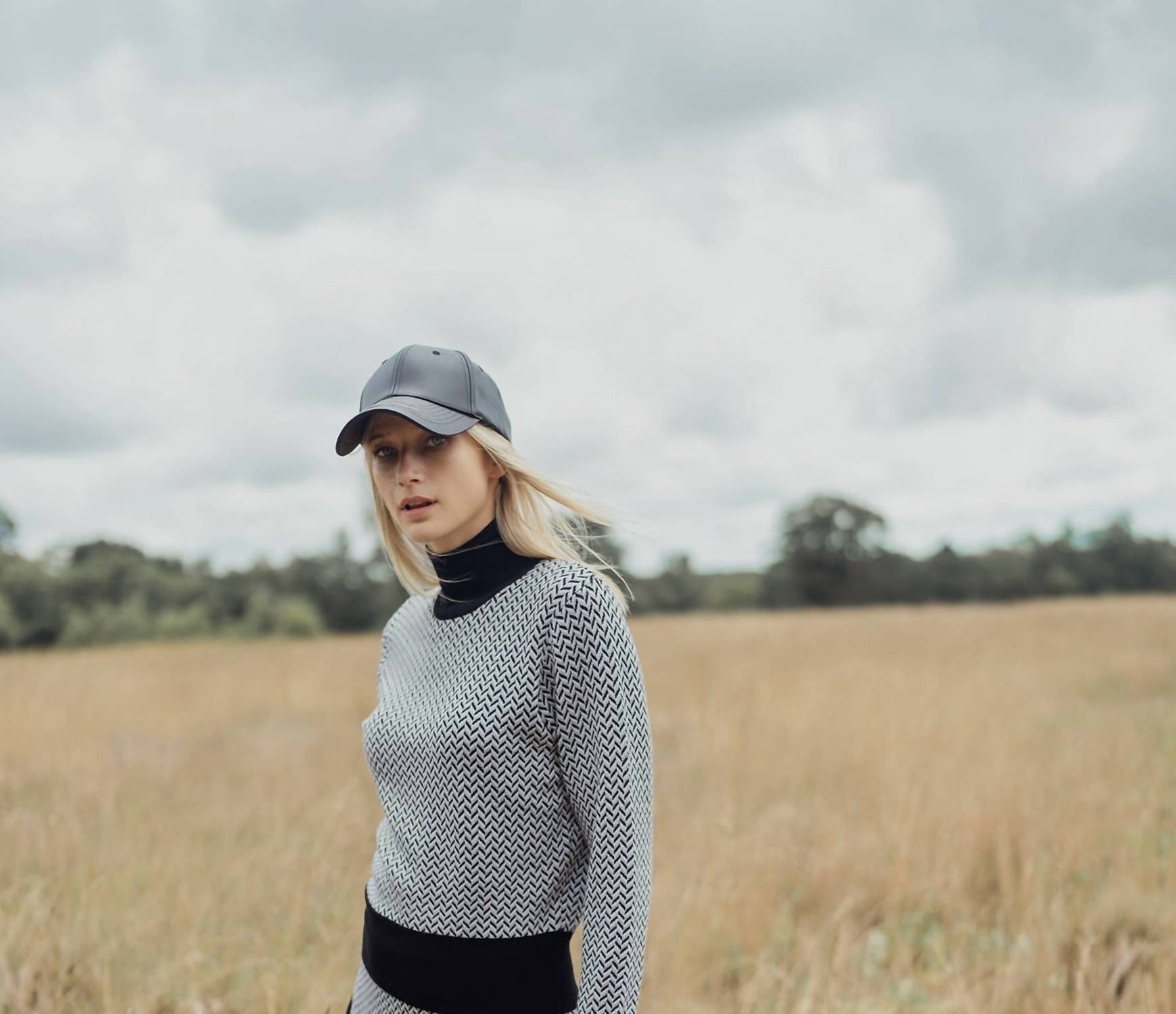Modivea - Cozy Mock Neck Sweater