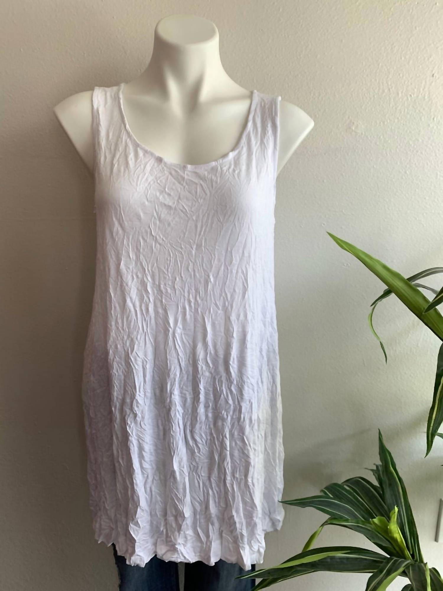 Chalet Et Ceci - Liz Tank Top - clothing - solid - tank - tops
