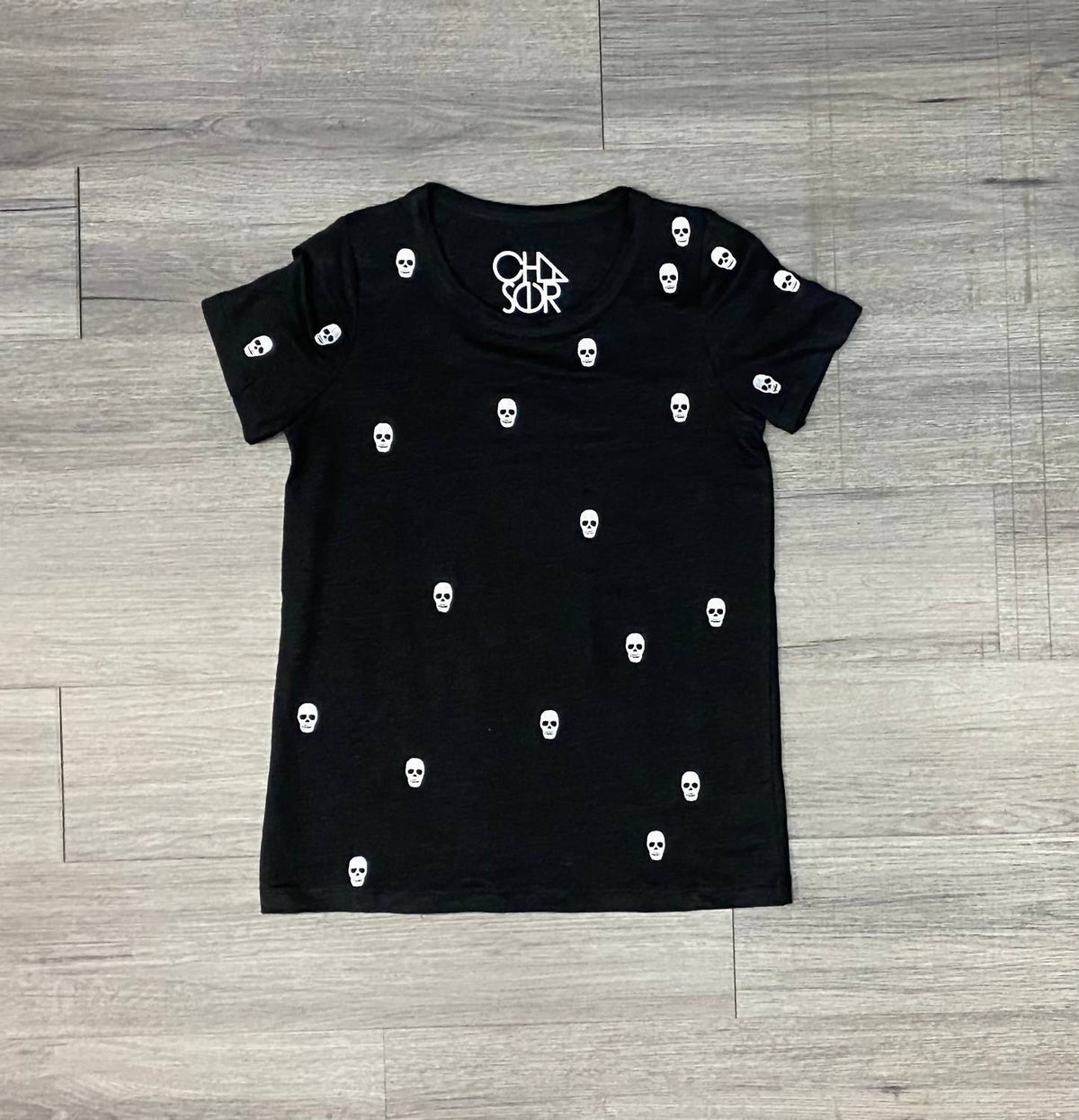 Chaser - Women's All Over Skull Tee