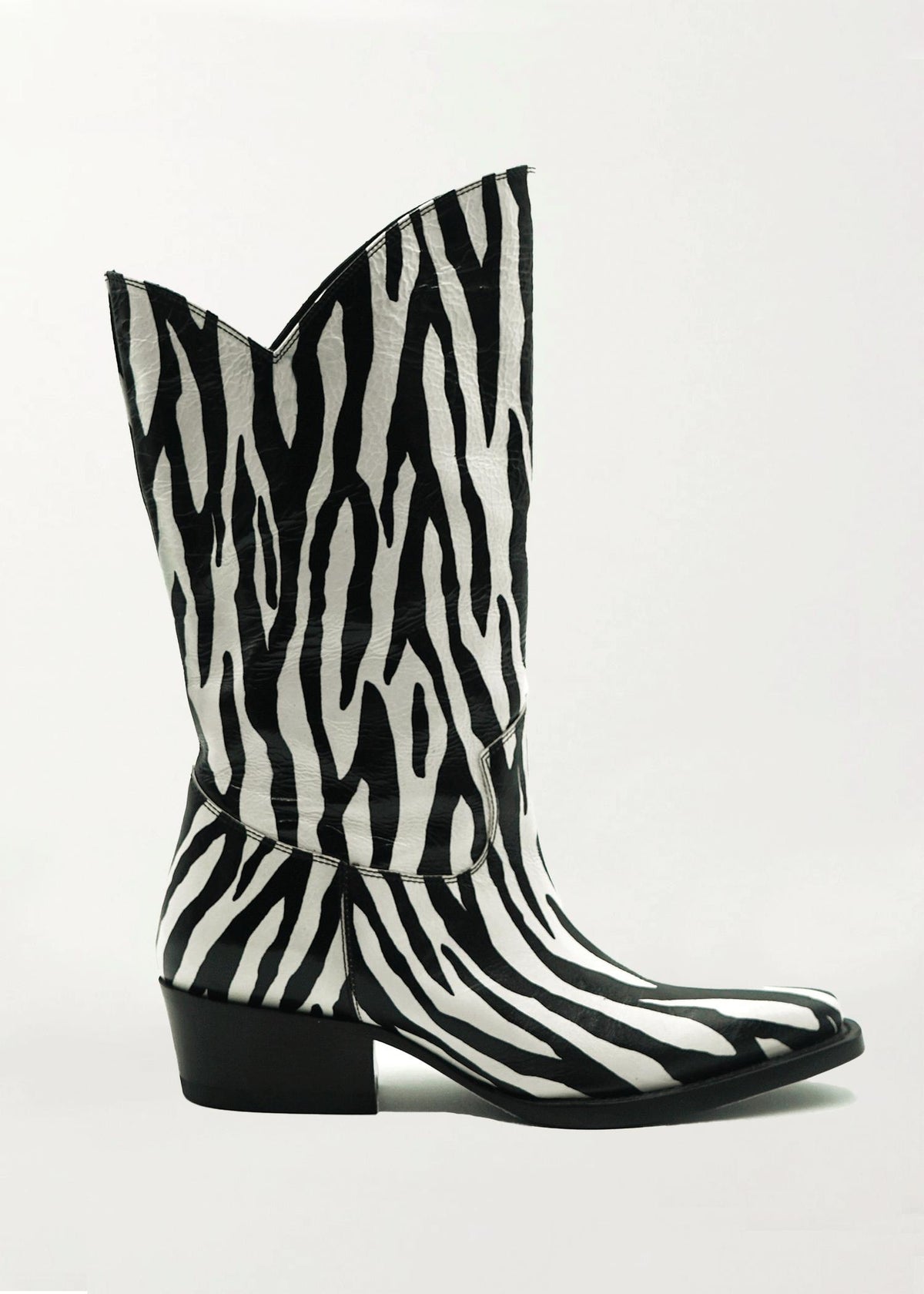 Che By Chelsey - Women's Zebra Texan Boots