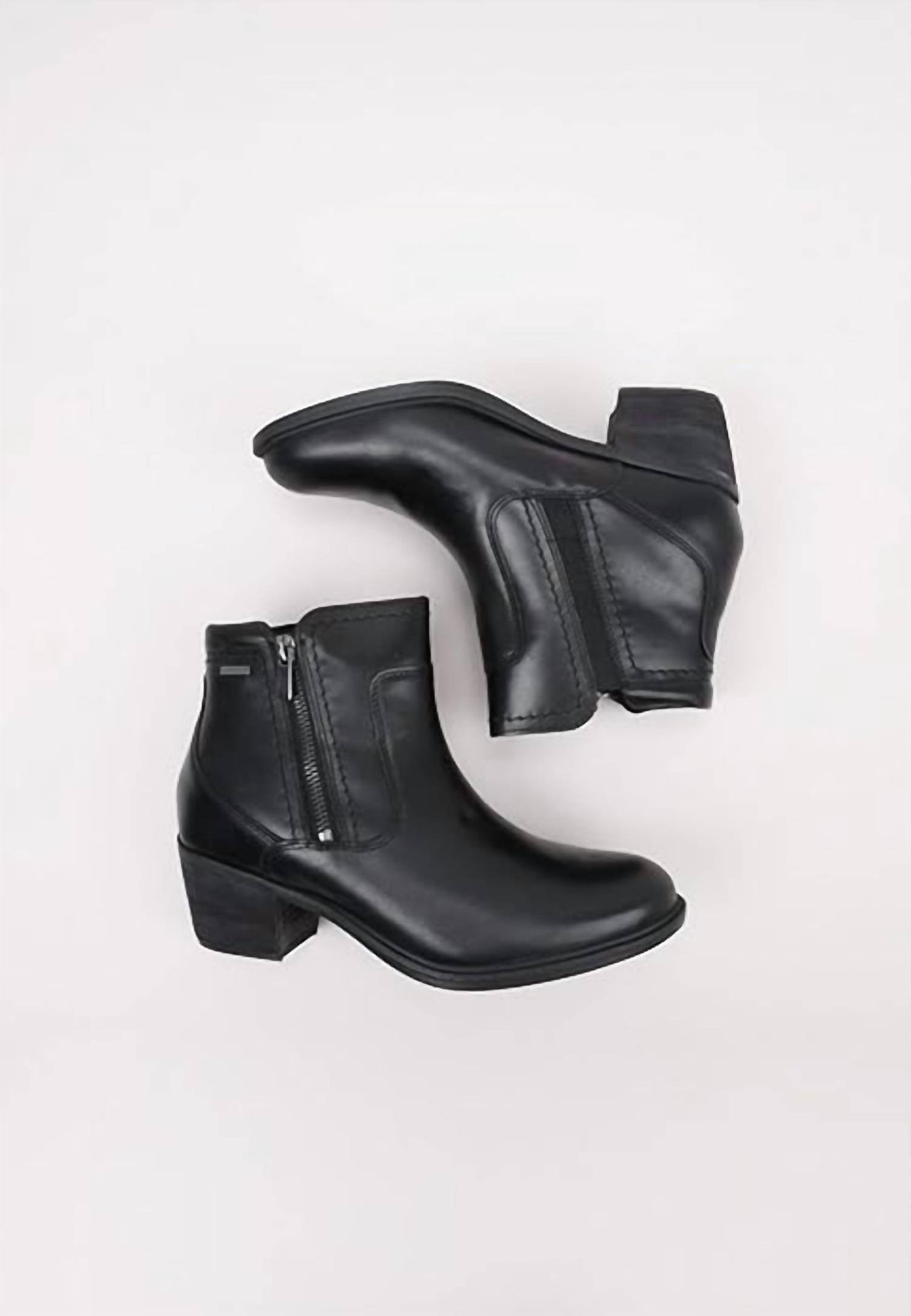 Clarks - Women's Neva Zip Waterproof Boots