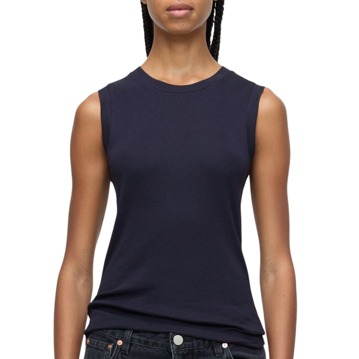 Closed - Crewneck Tank