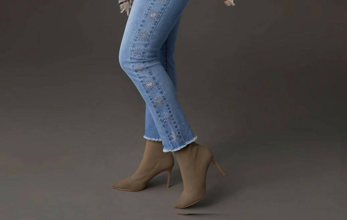 Coco + Carmen - Oh My God Pull-on Snowflake Jeans