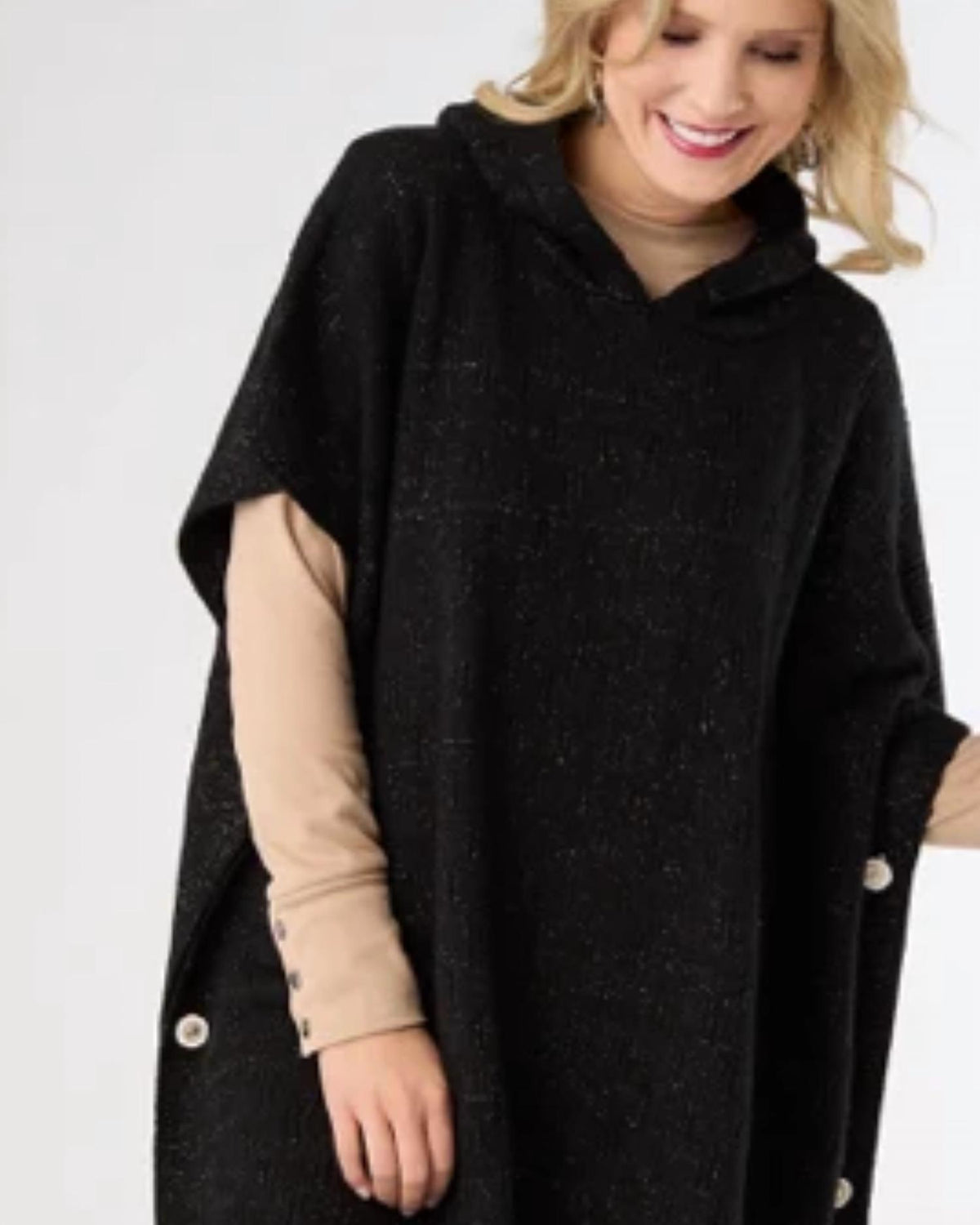 Coco + Carmen - Tindra Hooded Pullover