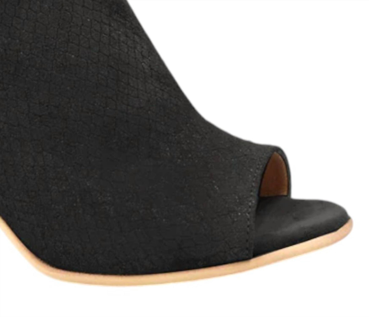 Cordani - Women's Gwen Peep Toe Bootie