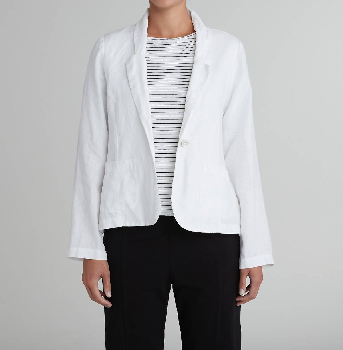 Cut Loose - Solid Linen Button Blazer