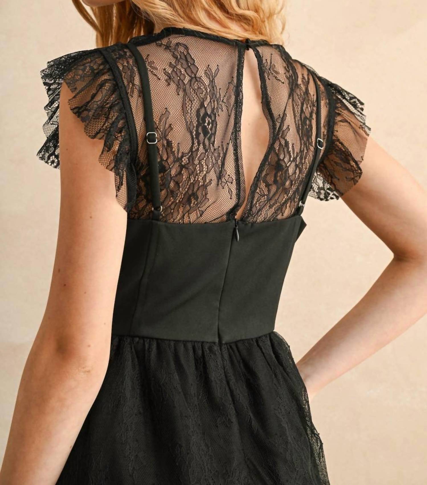 Miou Muse - Lace Midi Dress