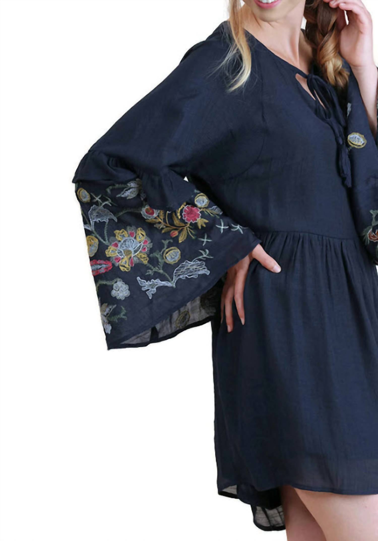 Umgee - Ruffled Embroidered Keyhole Dress