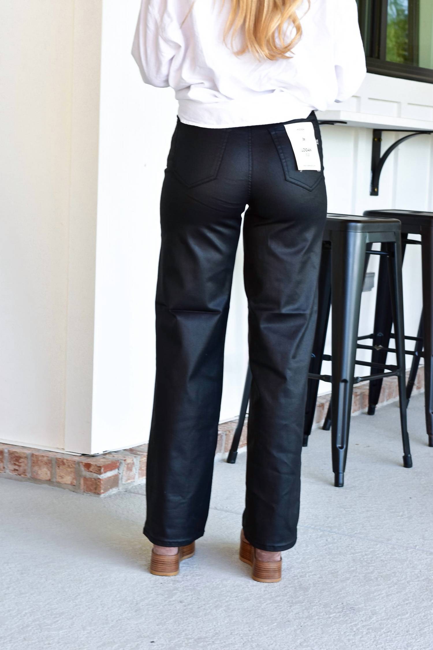HIDDEN Women's High Waist Logan Dad Jean - women's jeans - detail view