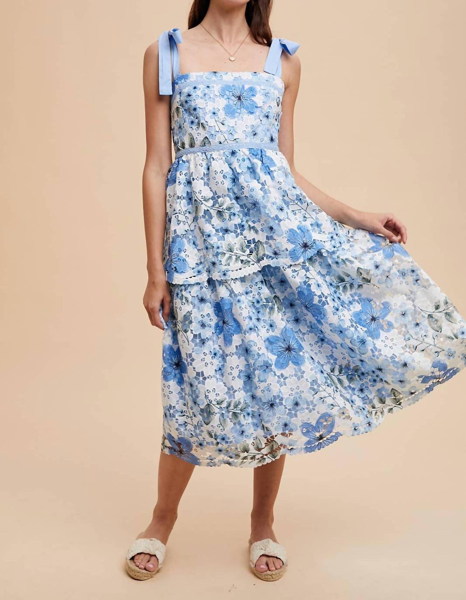 In-Loom - CROCHET LACE FLORAL MAXI DRESS