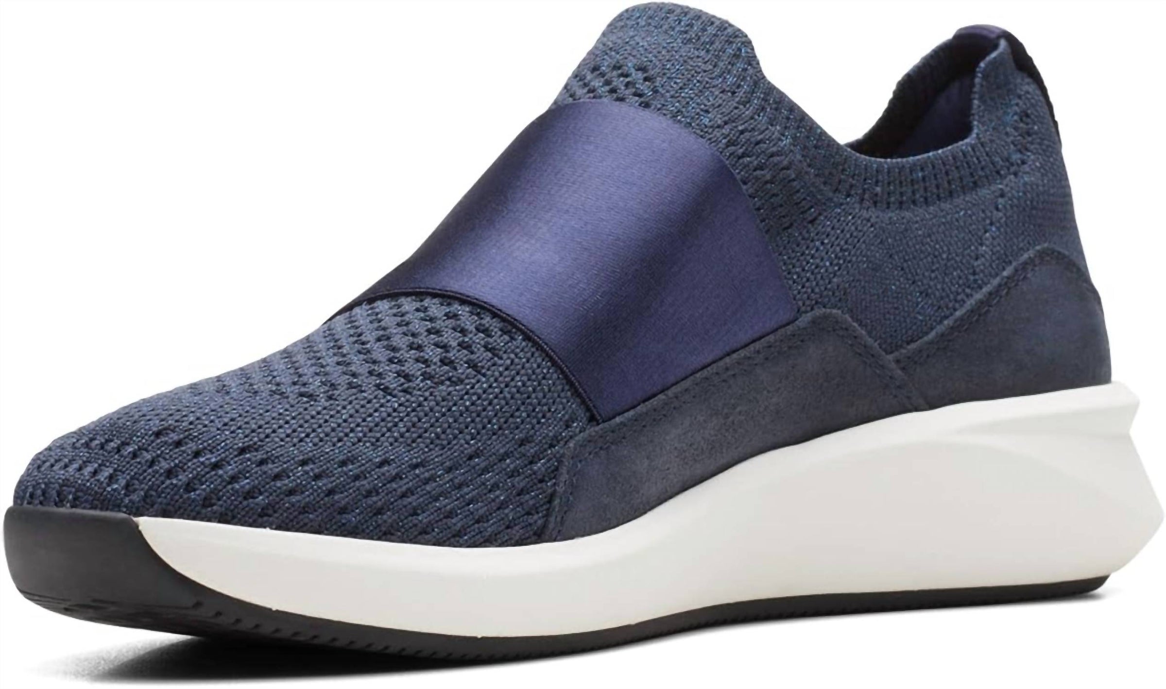 Clarks - Women's Un Rio Knit Slip On Sneakers