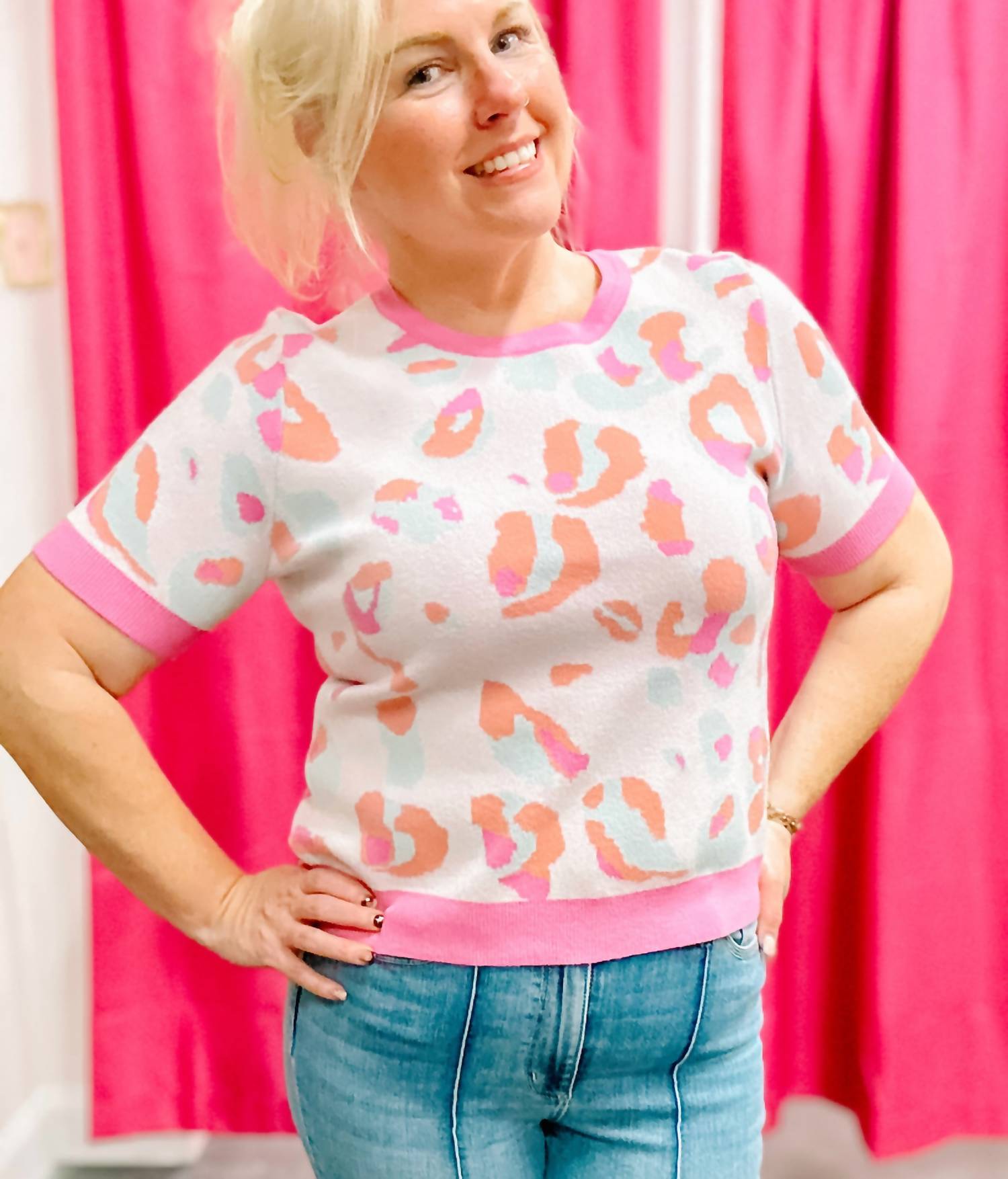 Bibi - Leopard Round Neck Short Sleeve Sweater