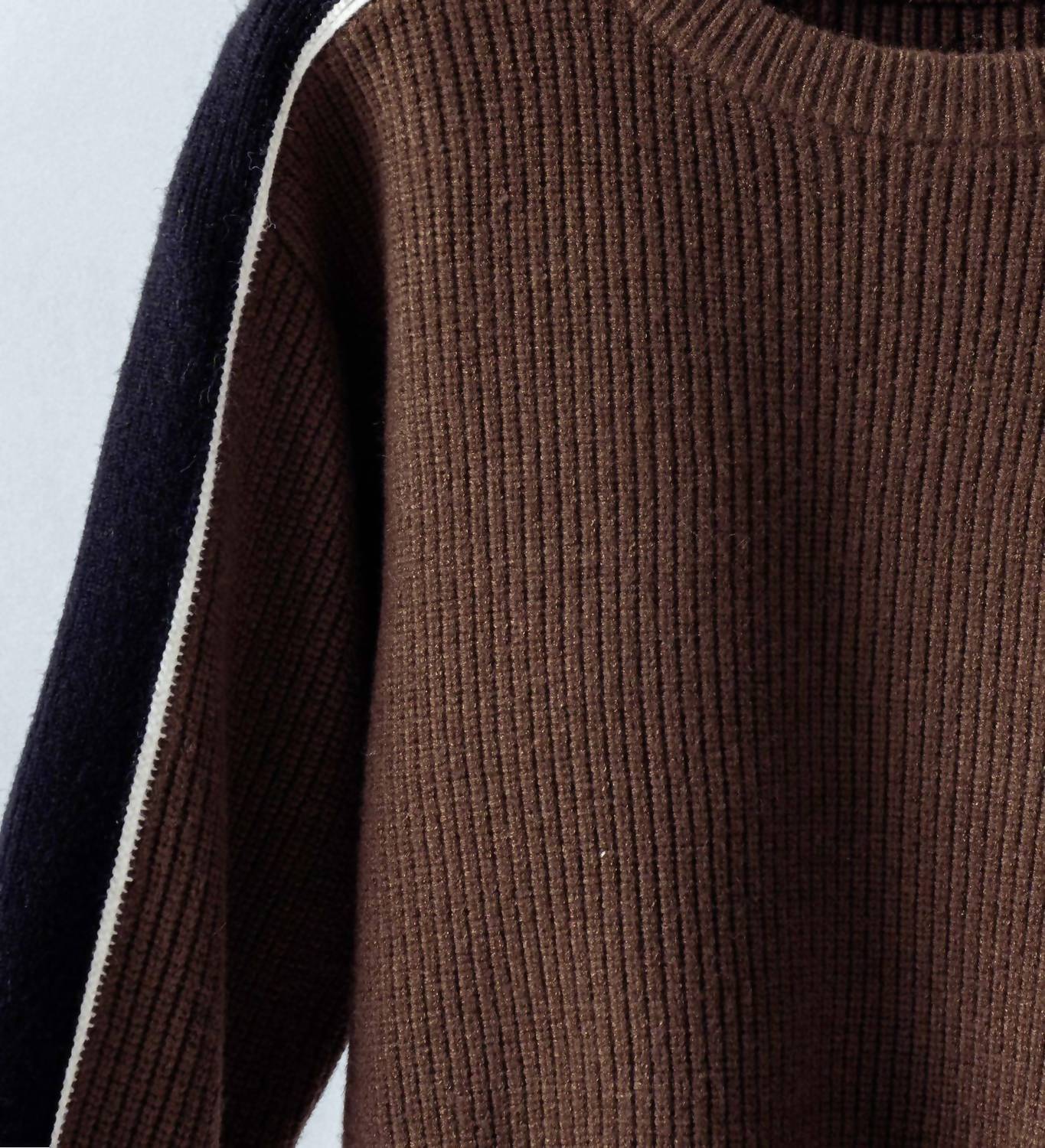 Urban Daizy - Women's Contrast Stripe Ribbed Sweater