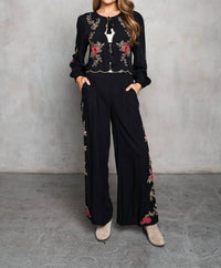 Paparazzi - Embroidered Pull-on Flared Pants