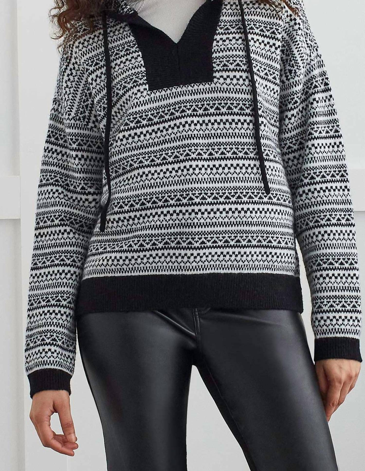 Tribal - Long Sleeve Hoodie Sweater