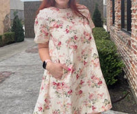 Entro - Blooming Meadow Lace Shift Dress