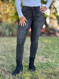 Judy Blue - Therapy Skinny Jeans