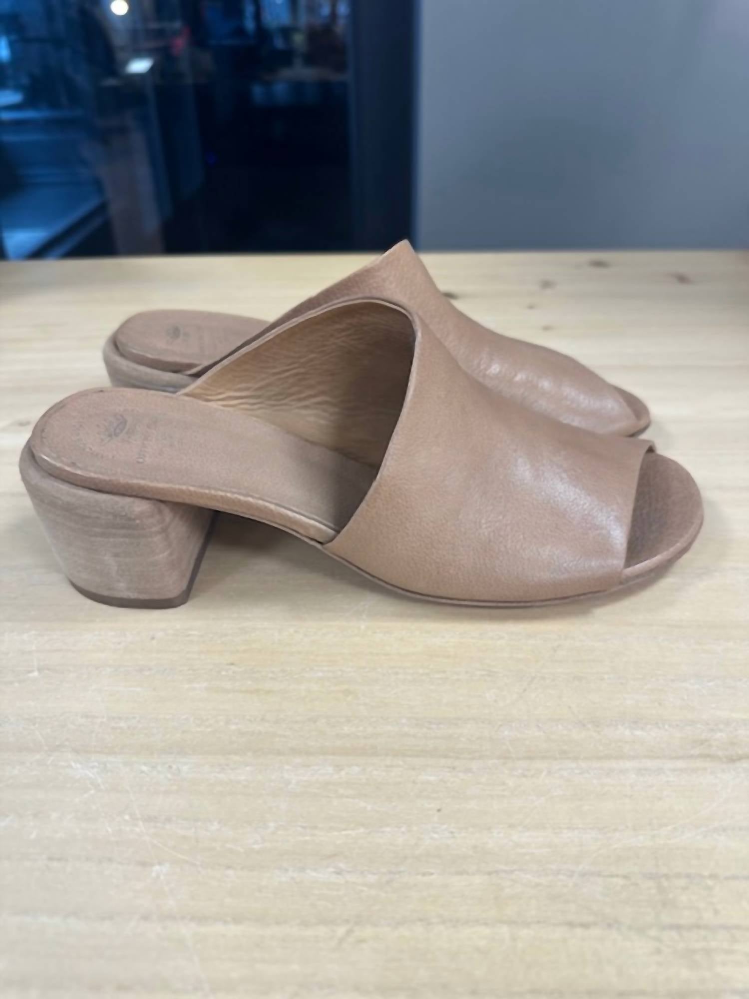 Officine Creative - Women's Hadry Leather Mule