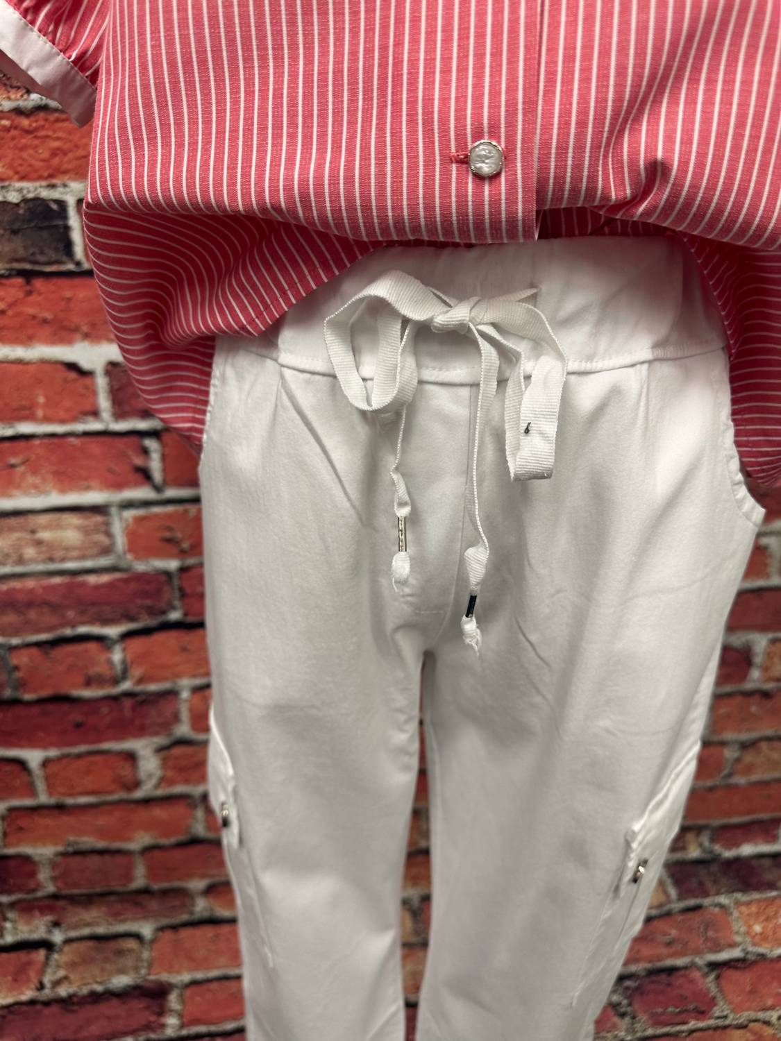 Tempo Paris - Women's Living On The Edge Pull-on Cargo Pants