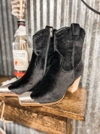 Beast Fashion - Women's Dakota Velvet Western Booties