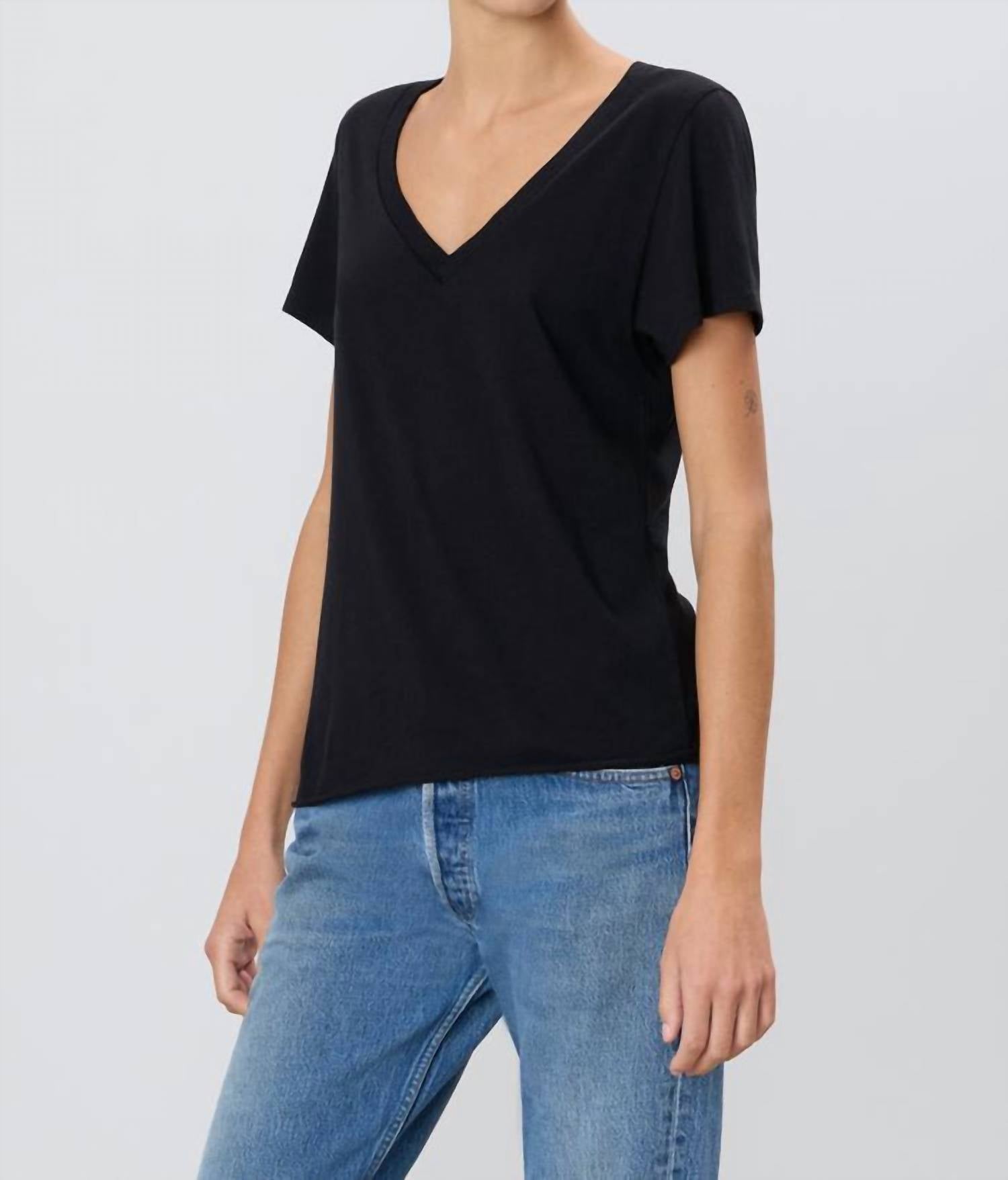 Eterne - Relaxed Fit V-neck T-shirt