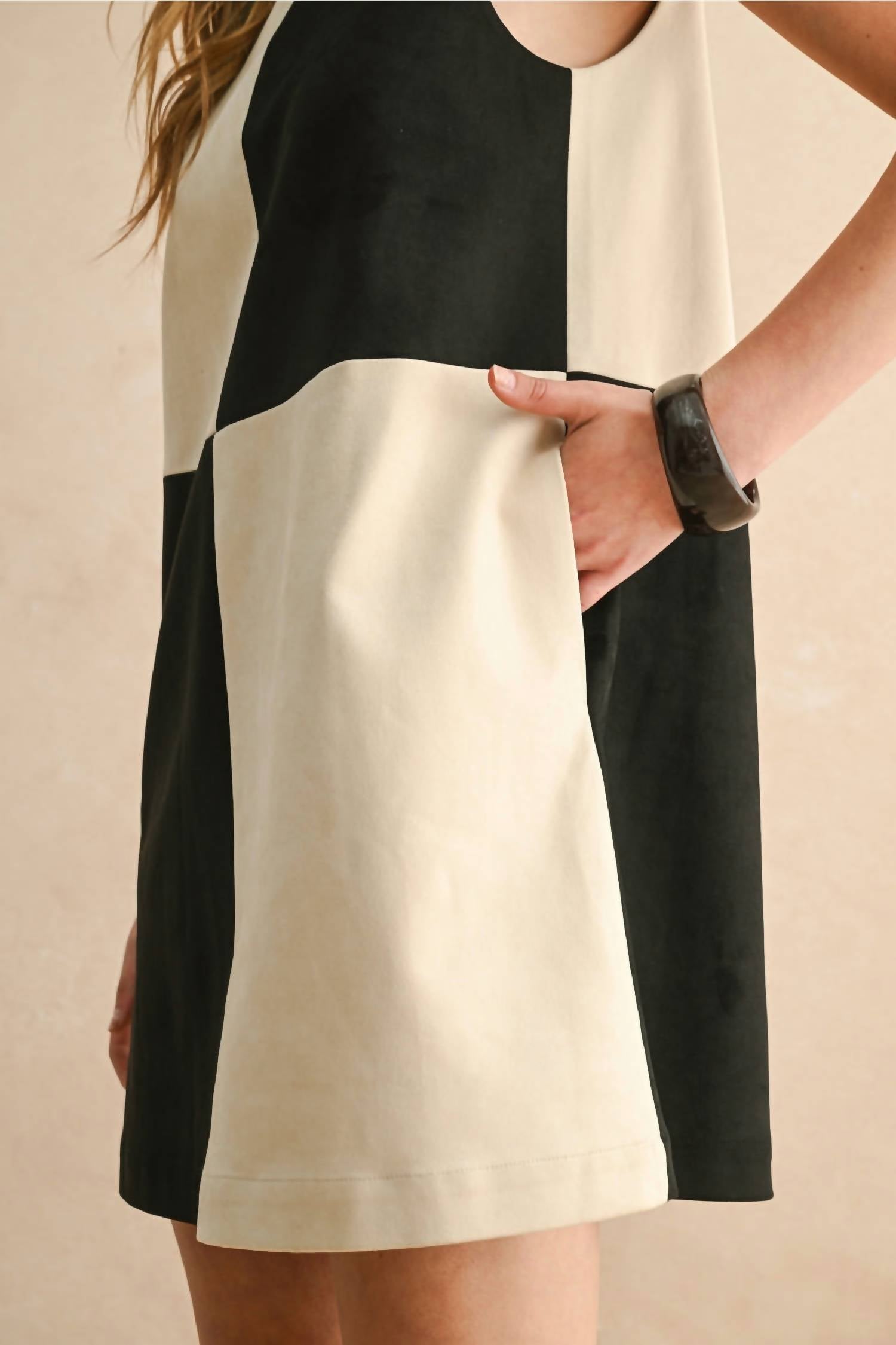 Miou Muse - Suede Color Contrasted Shift Dress