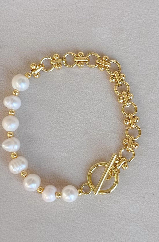 Easton Elle - Women's Pearl & Loop Bracelet