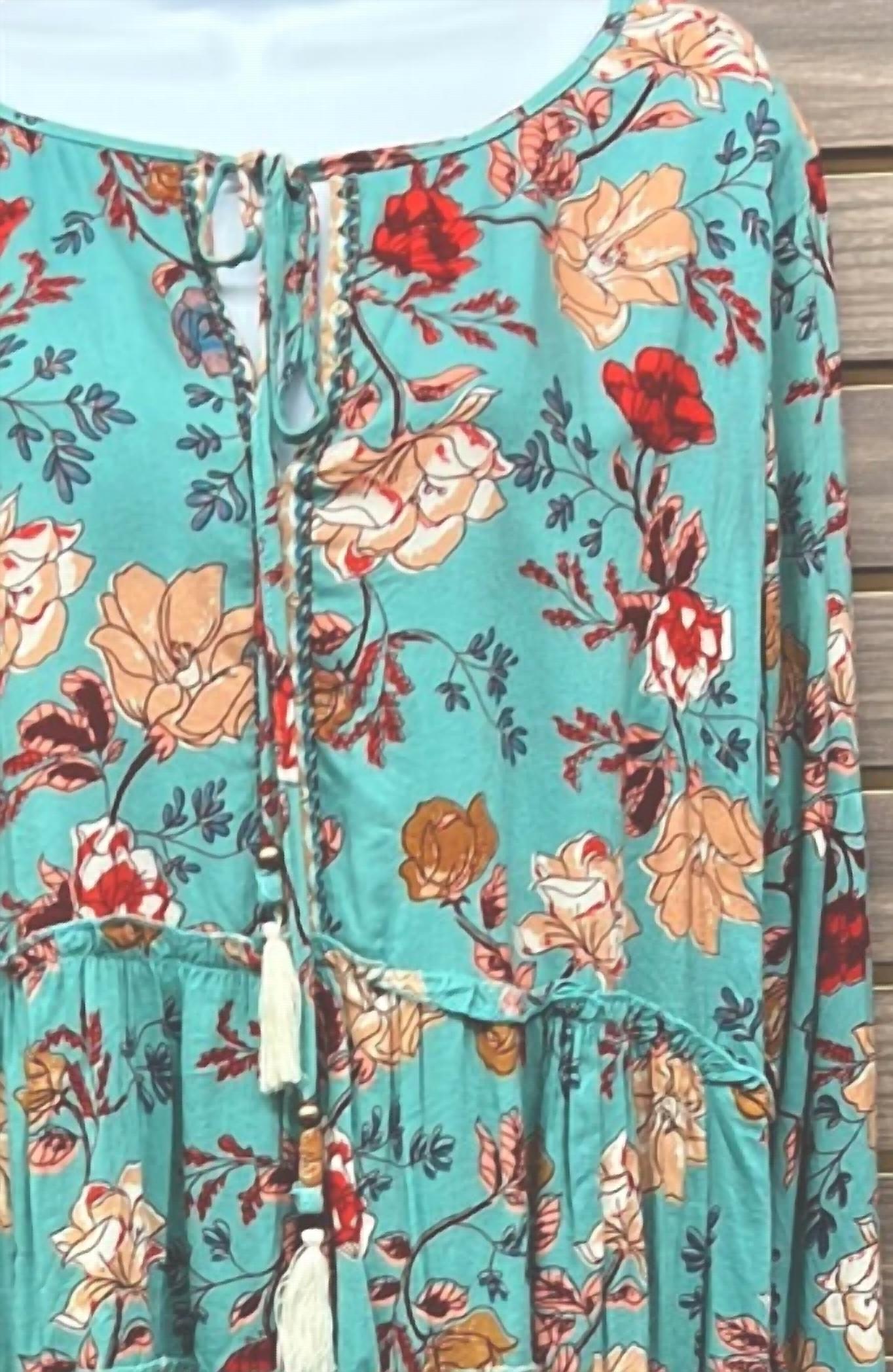 Nostalgia - Women's Floral Bell Sleeve