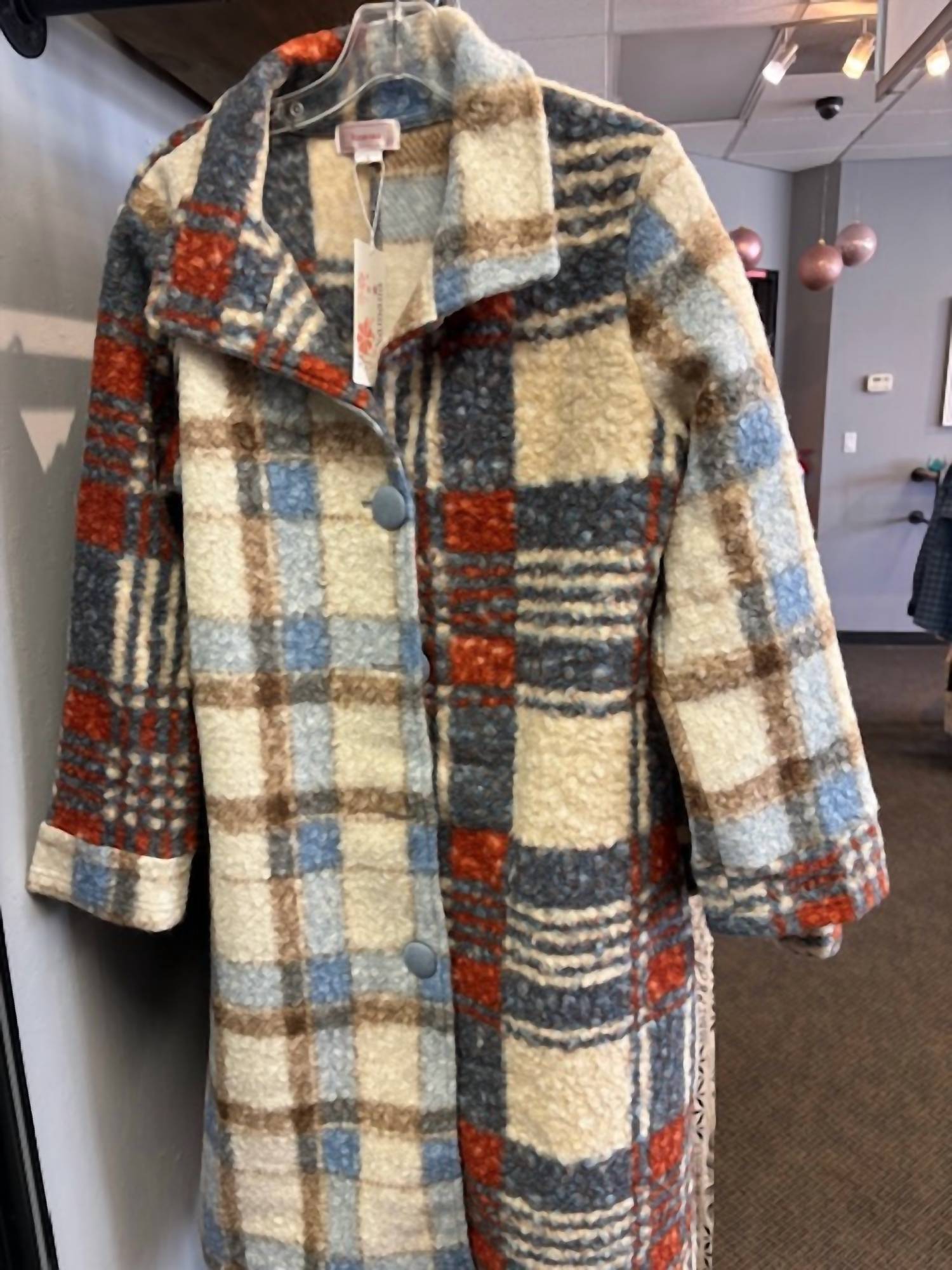 Rising International - WOMEN'S PLAID BUTTON UP COAT