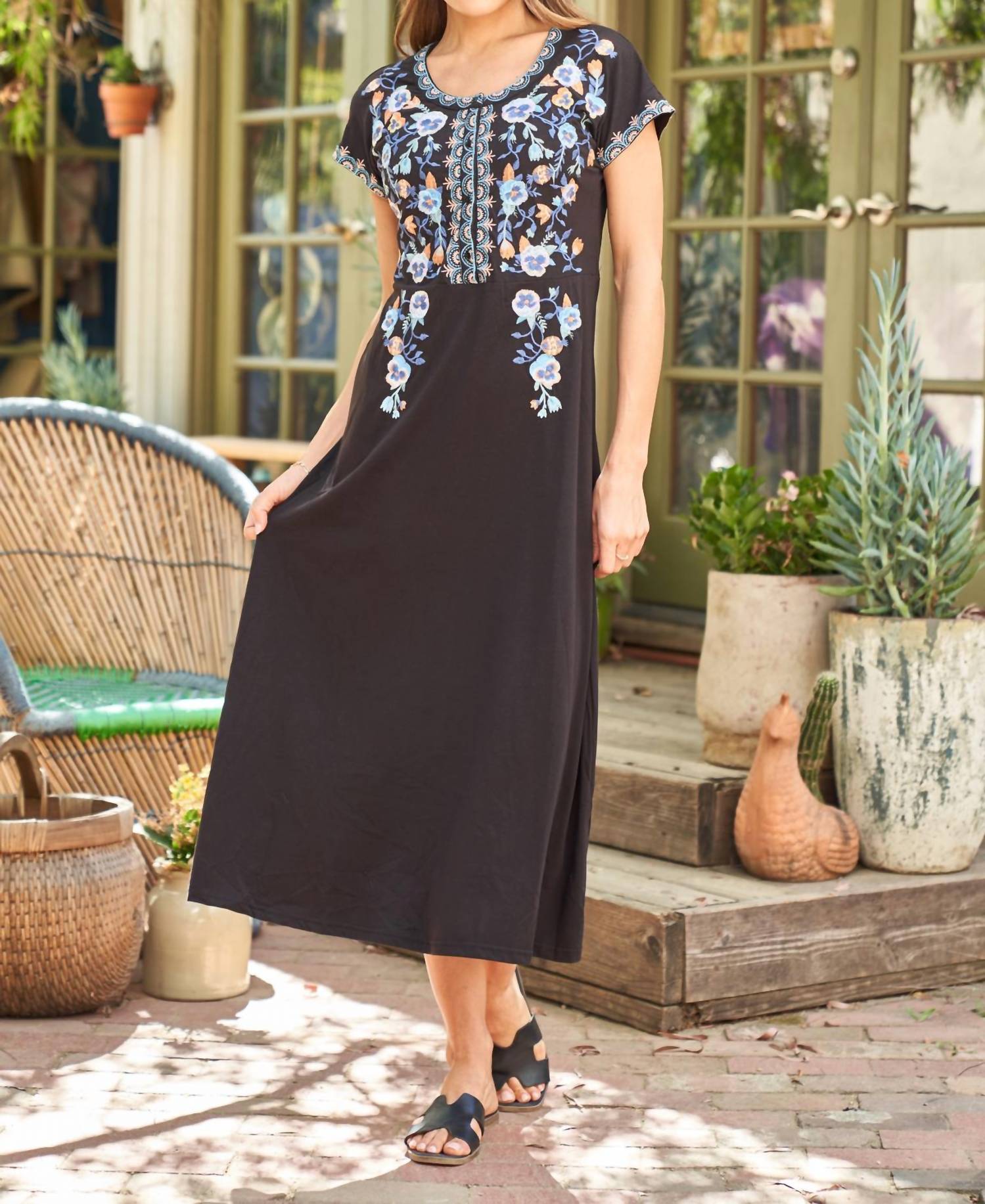 Paparazzi - Jersey Knit Embroidered Maxi Dress