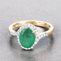 Diana M Jewels Women's Oval Natural Zambian Emerald Fashion Ring (1.92 Ct) - Classic in 14k yellow gold - women's jewelry - detail view