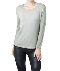 SCOOP-NECK TOP