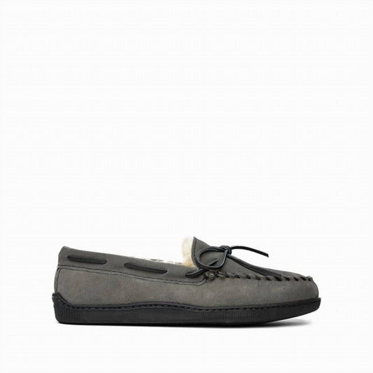 Minnetonka - Men's Sheepskin Hardsole Mocassin