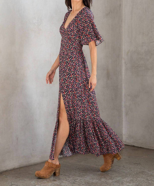 Lovestitch - Vintage Floral Print Flutter Sleeve Maxi Dress