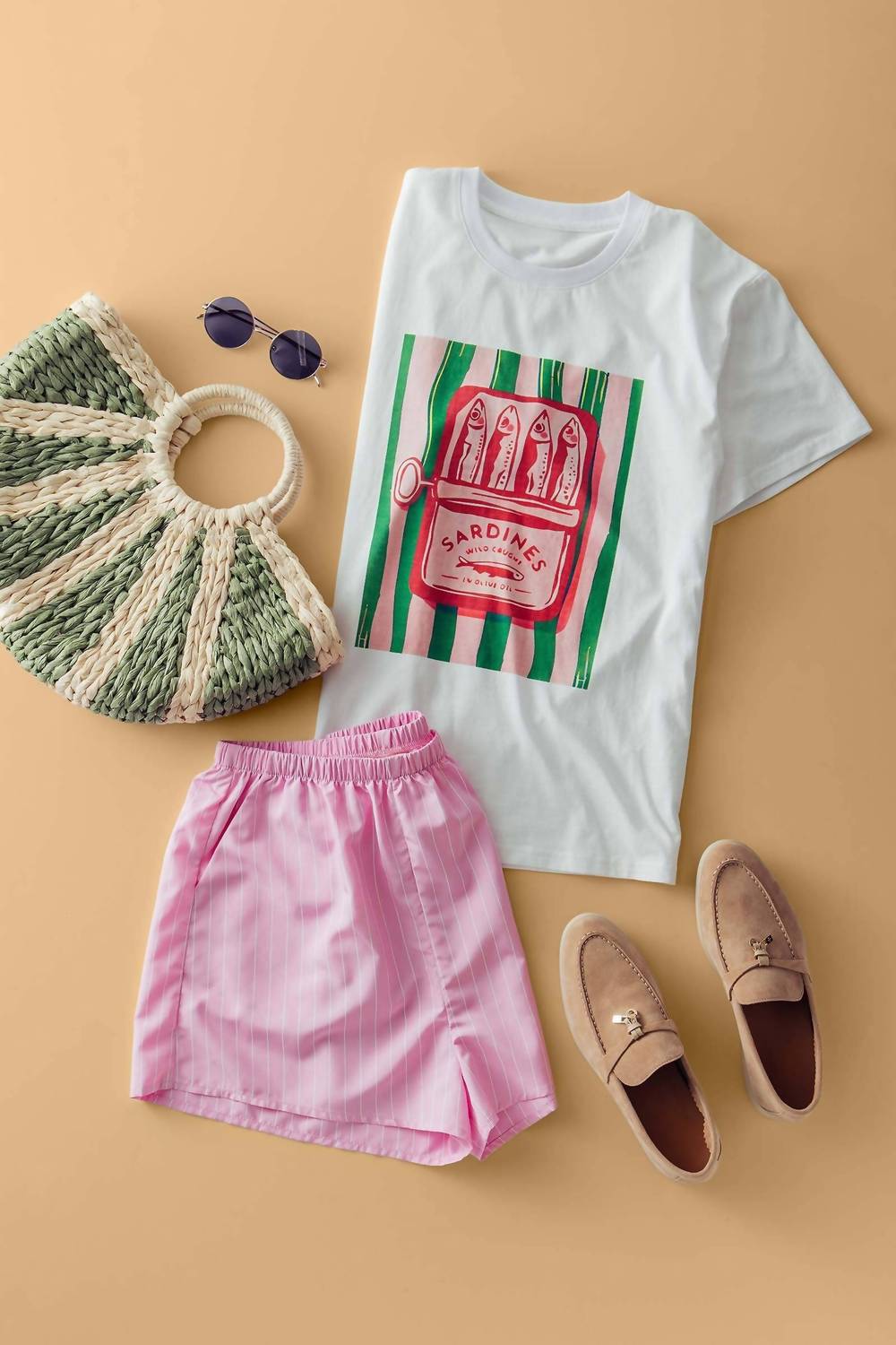 Urban Daizy - Sardine Graphic Tee And Striped Shorts Set
