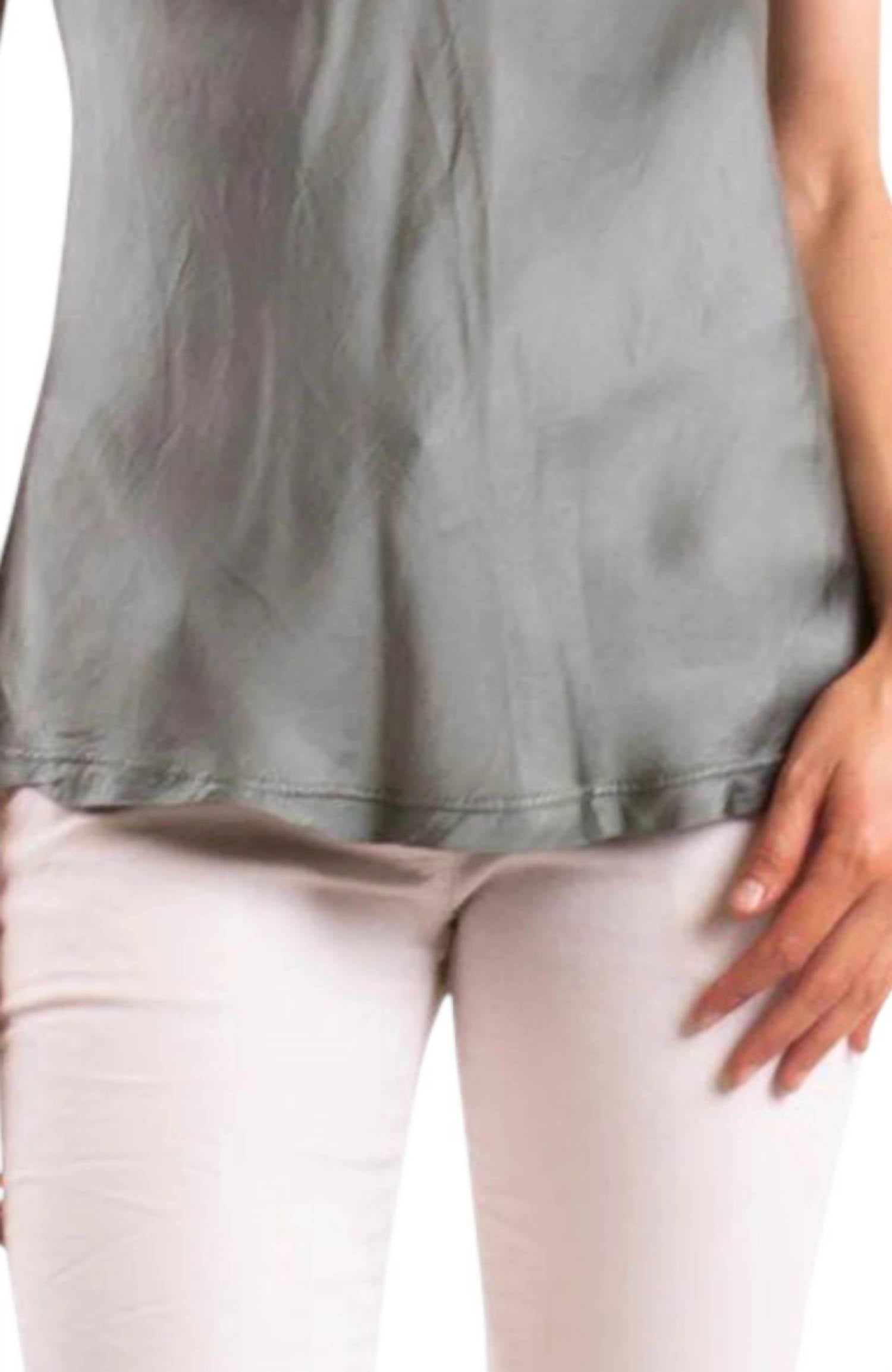 Gigi Moda - Nola Satin Scoop Neck Tee