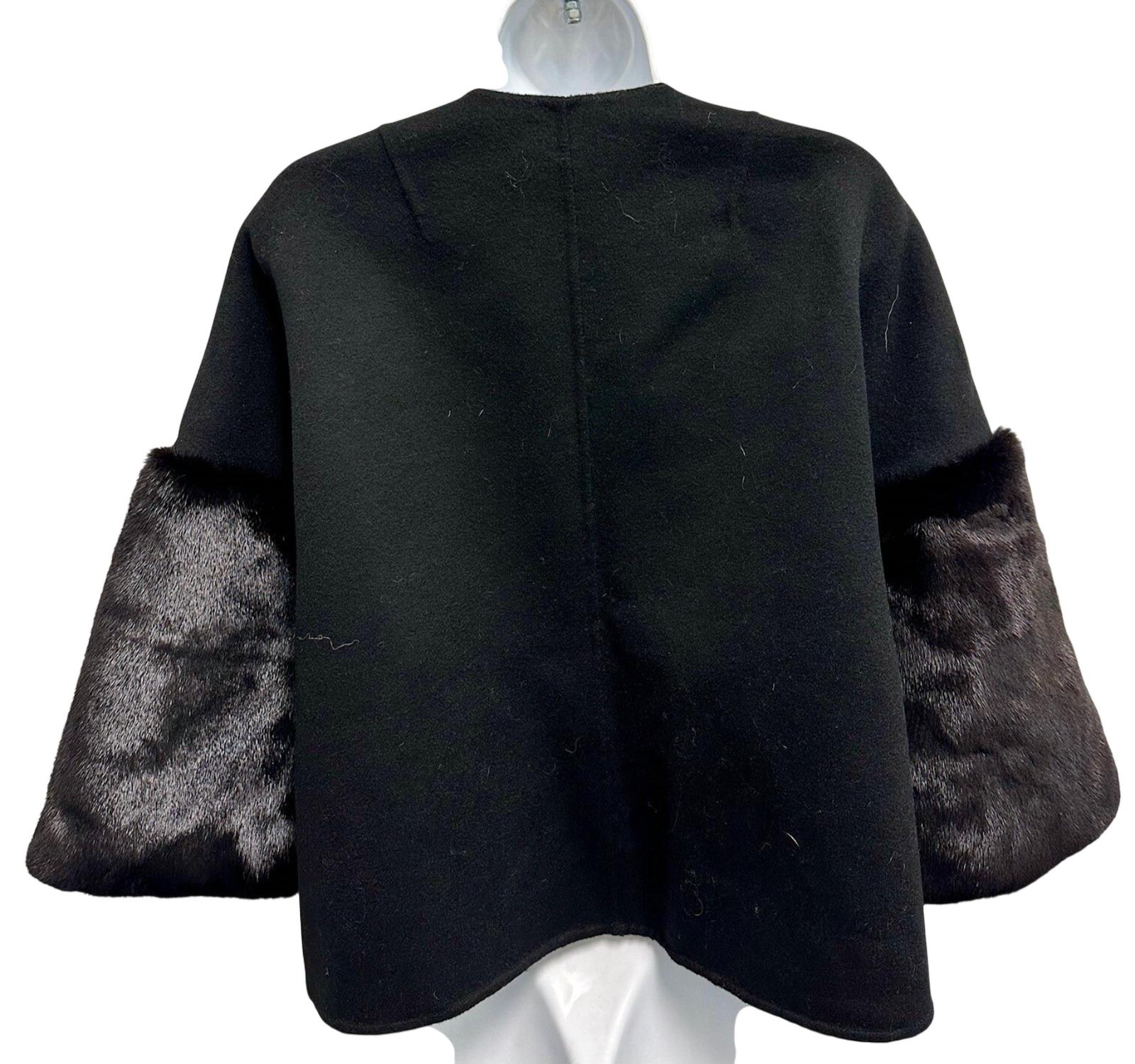 Jarbo - Women's Cropped Coat With Mink Trim