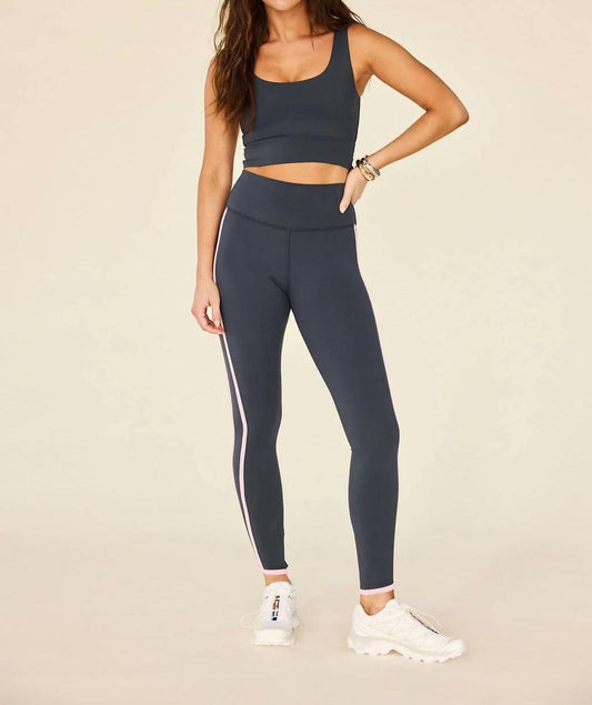 Strut This - Arlo Bra